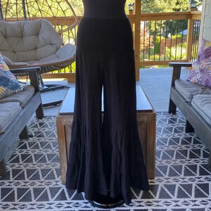 Magdalena |  Lampshade Ruffle Pants